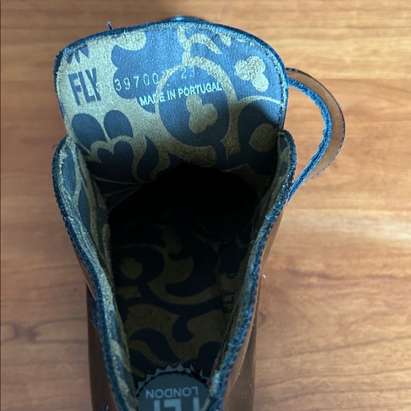 Fly London - Picture 4 of 8